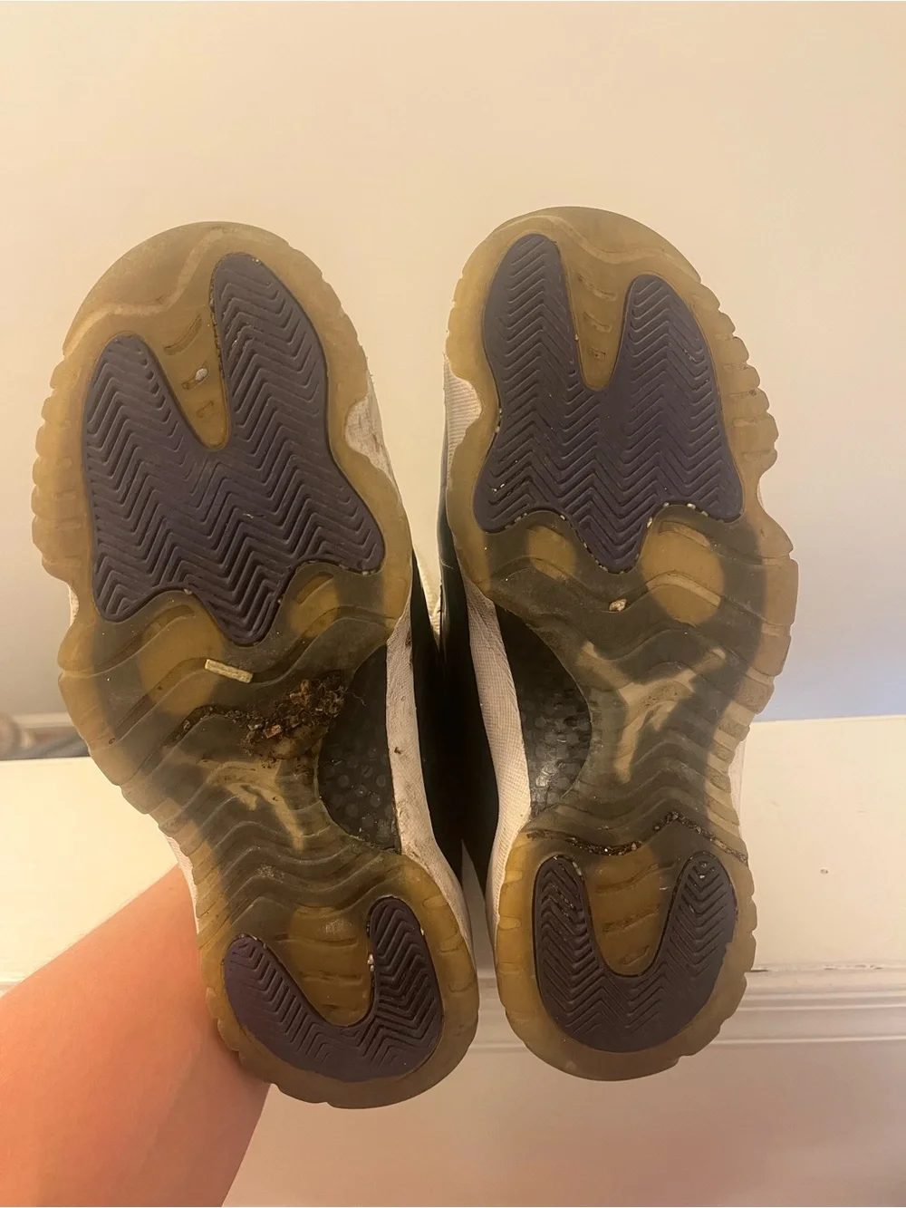Beat up Jordan 11s. Size 9.